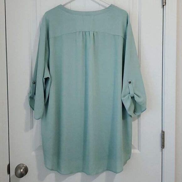 Port Authority womans Polyester blouse, size 4XL - Picture 4 of 5